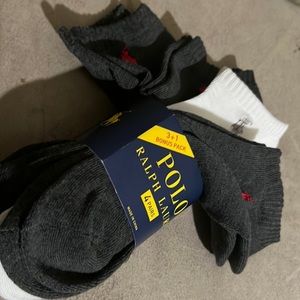 Polo Ralph Lauren socks 🧦 4 pack - NWT Fits shoe sizes 7-13